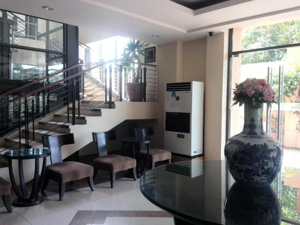 באואנג Hotel Ariana מראה חיצוני תמונה