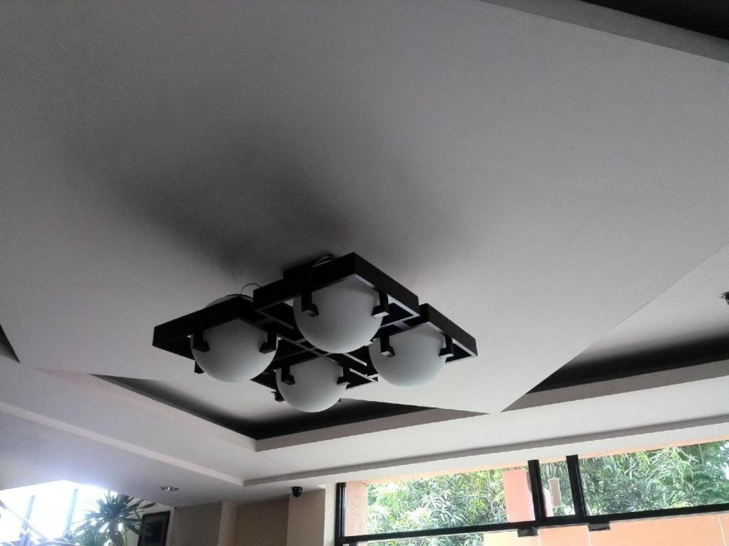 באואנג Hotel Ariana מראה חיצוני תמונה