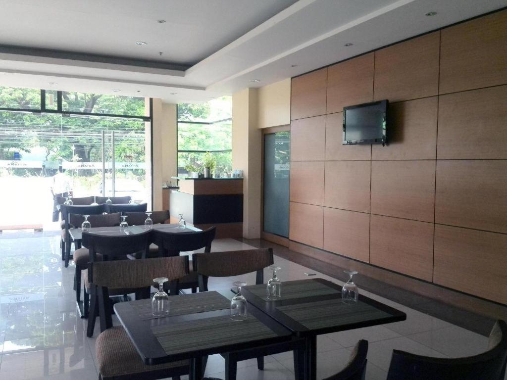 באואנג Hotel Ariana מראה חיצוני תמונה