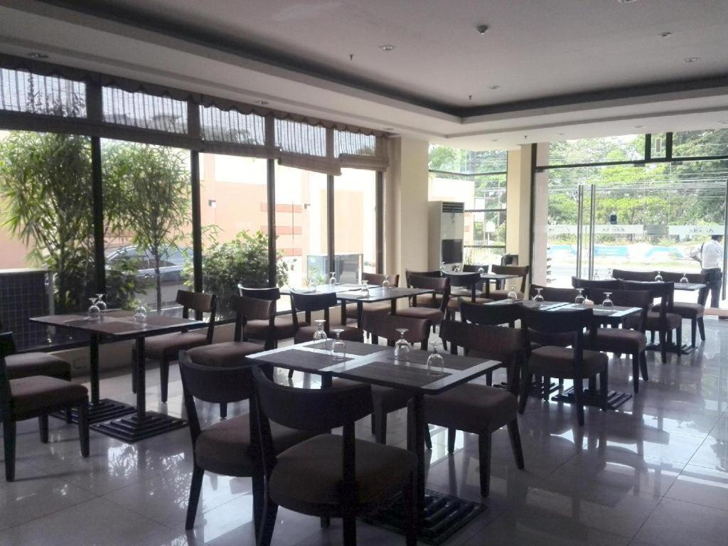 באואנג Hotel Ariana מראה חיצוני תמונה